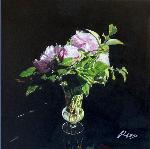 Peonías, ruscus y hojas de rosal en un jarrón - RAFAEL DíAZ MADERUELO